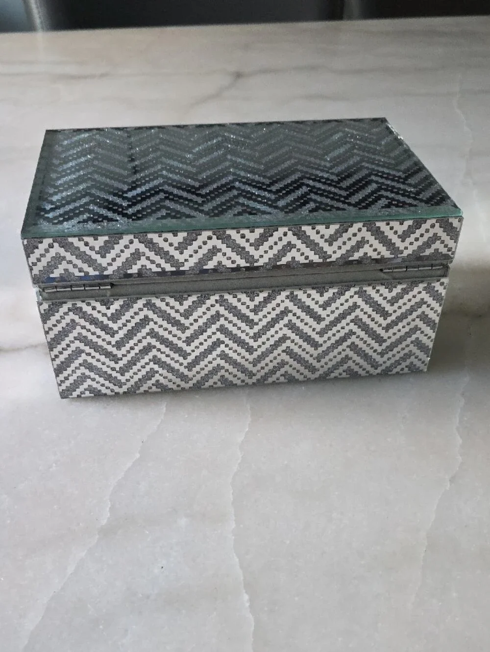 Chevron Sparkle Jewelry Organizer Box in Gray